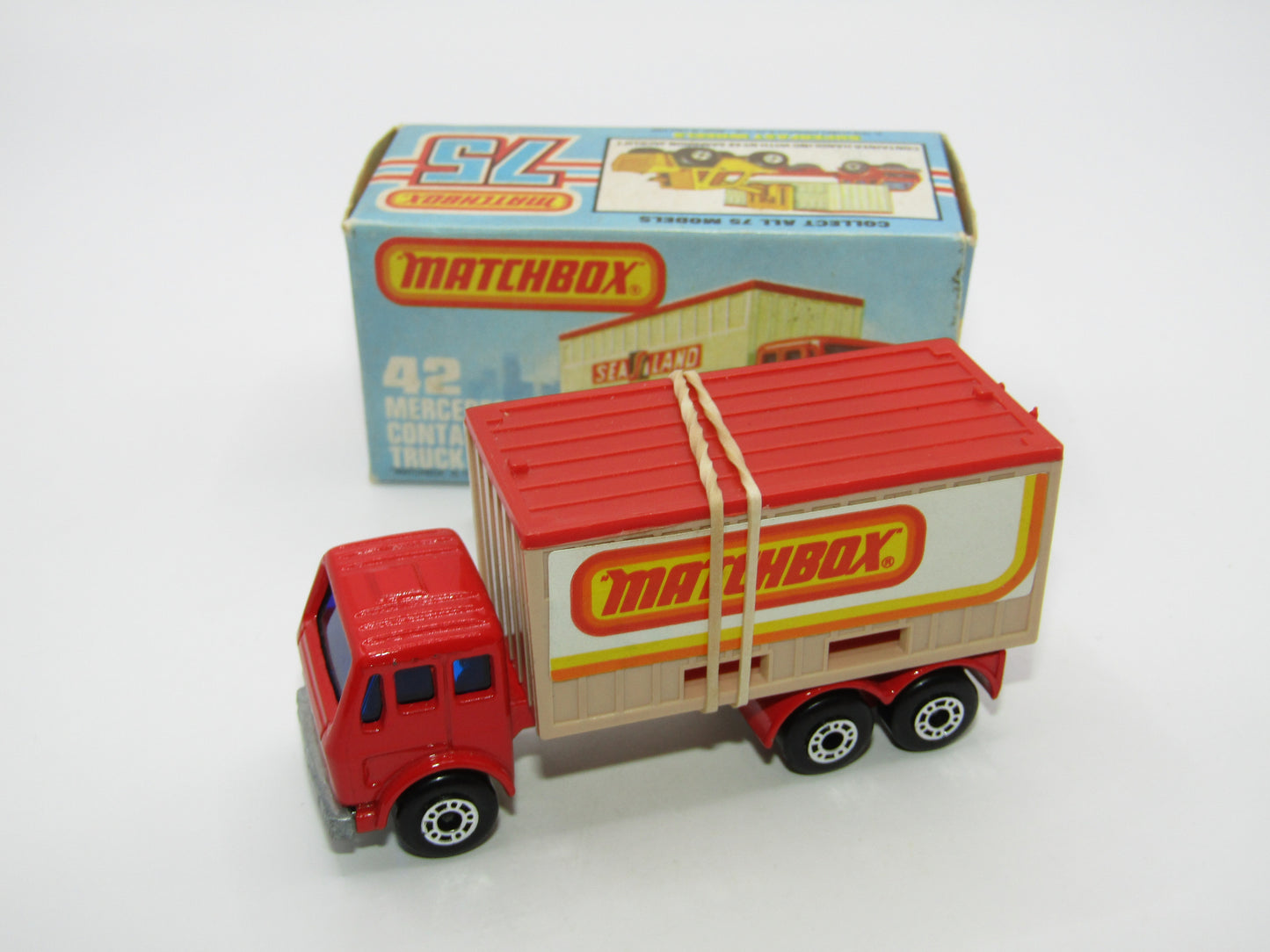 Matchbox Superfast No 42C Mercedes Truck MATCHBOX On BEIGE Container