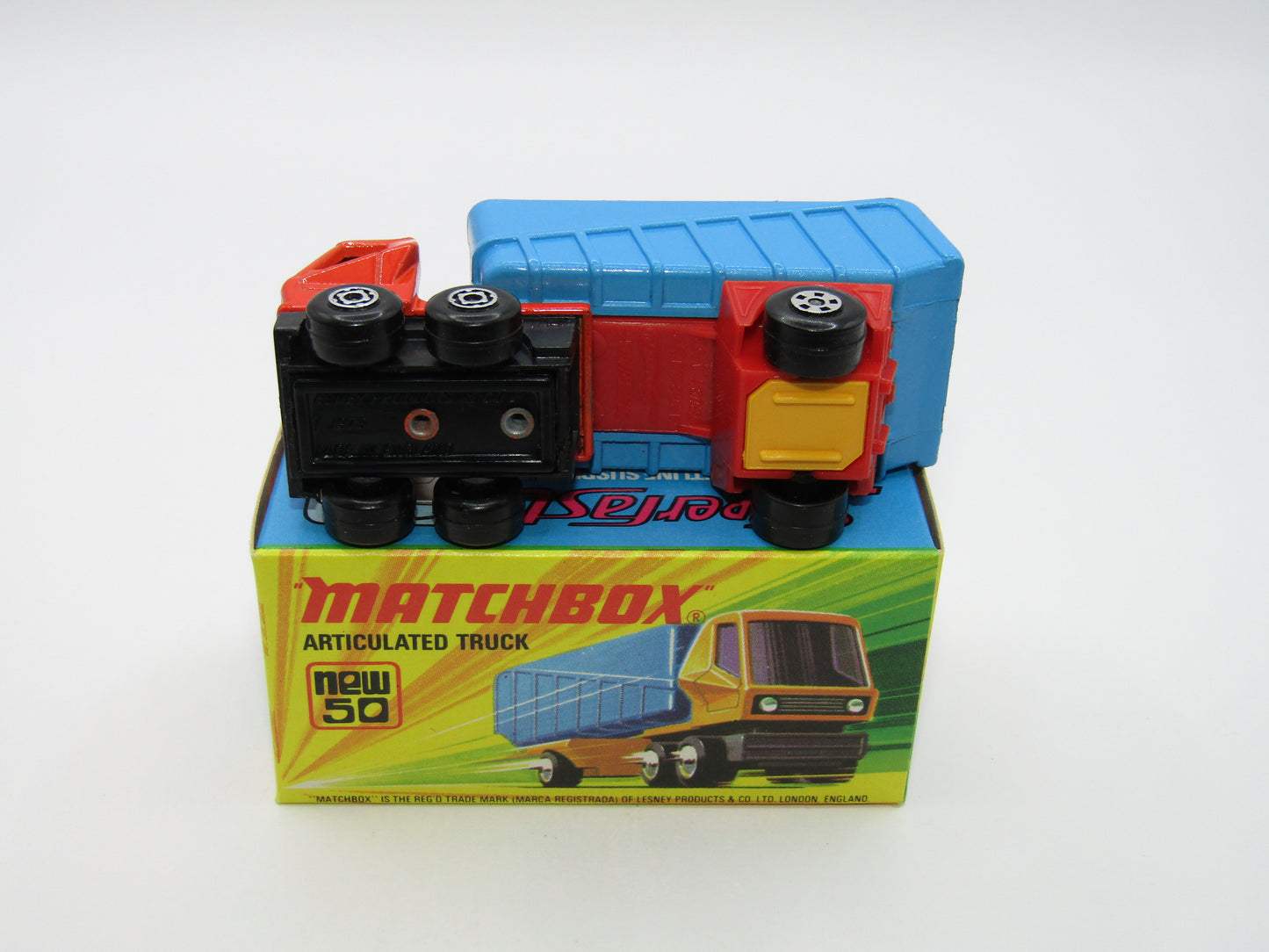 Matchbox Superfast 50B Articulated Truck RED &  BLUE, YELLOW Axle Clip