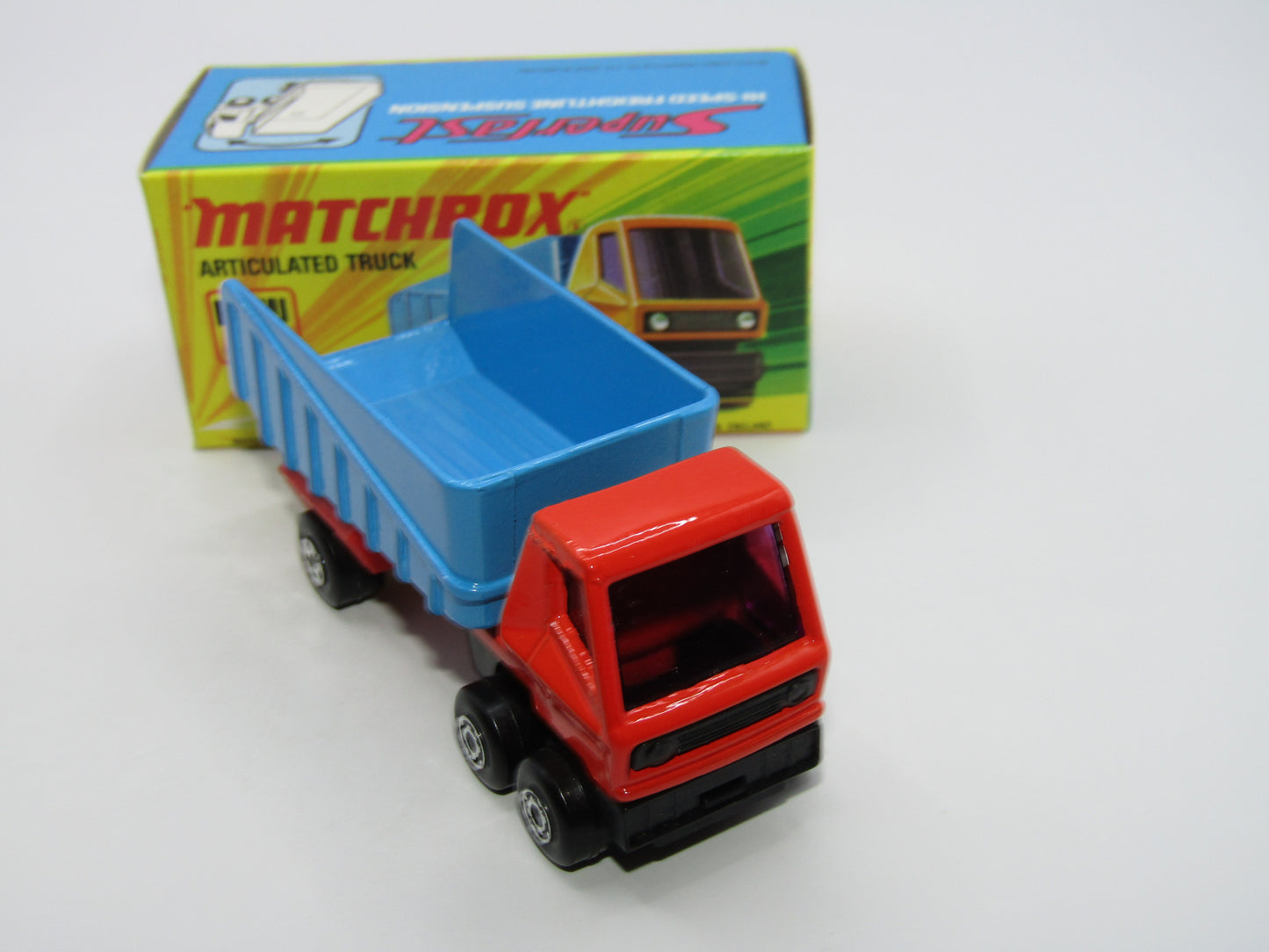 Matchbox Superfast 50B Articulated Truck RED &  BLUE, YELLOW Axle Clip