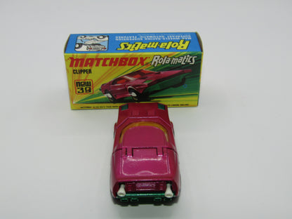 Matchbox Superfast 39A Clipper Magenta Purple White Exhausts Met Green Base
