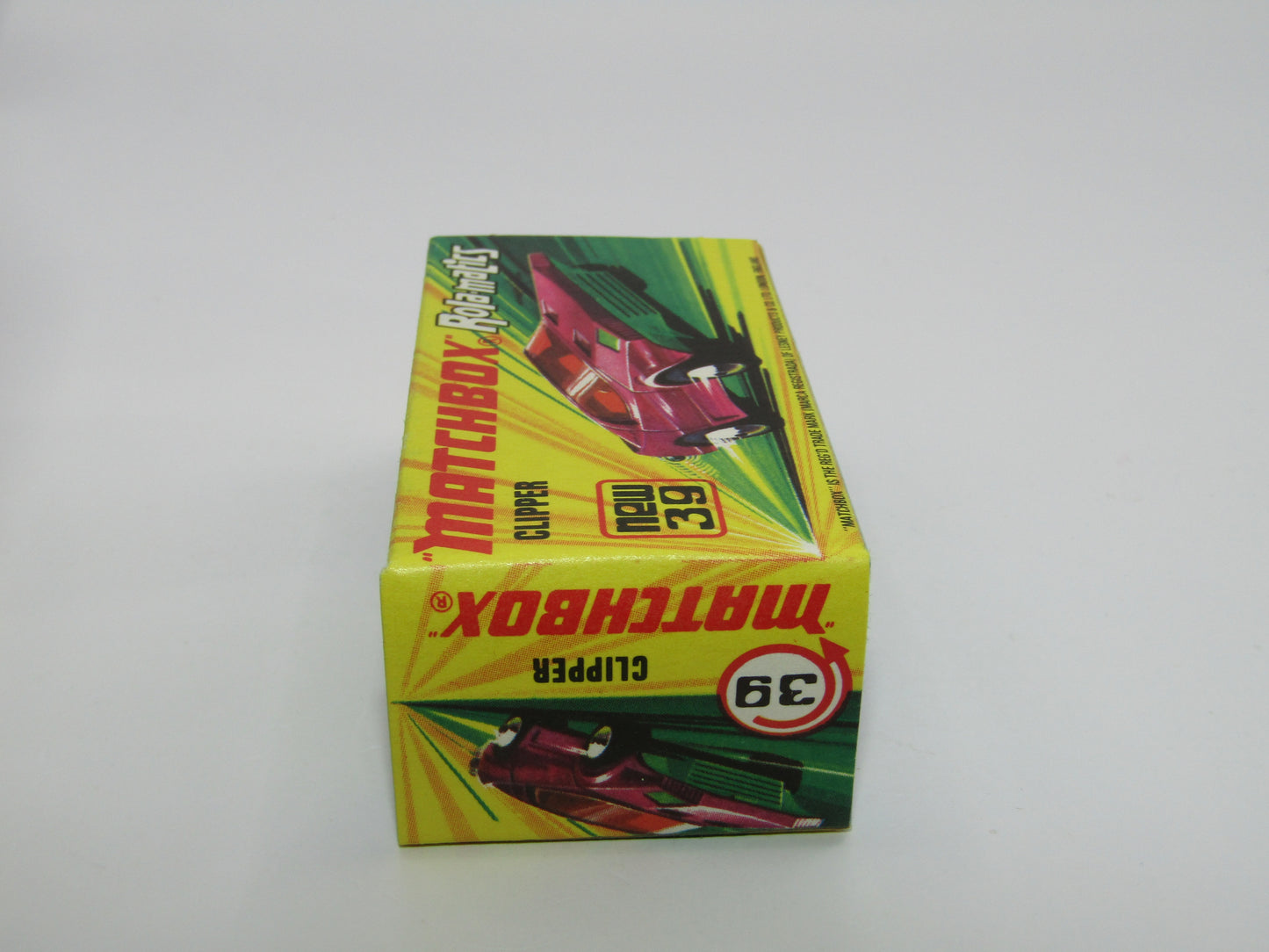 Matchbox Superfast 39A Clipper Magenta Purple White Exhausts Met Green Base