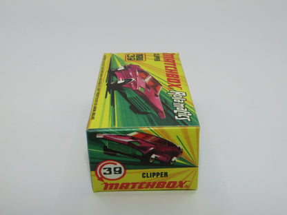 Matchbox Superfast 39A Clipper Magenta Purple White Exhausts Met Green Base