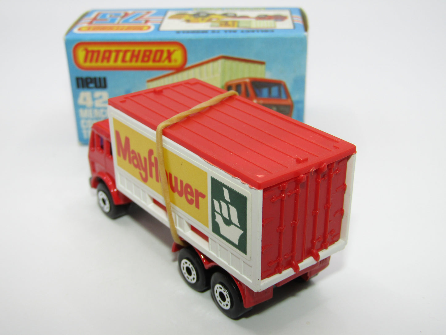 Matchbox Superfast No 42C Mercedes Truck Mayflower PURPLE Windows