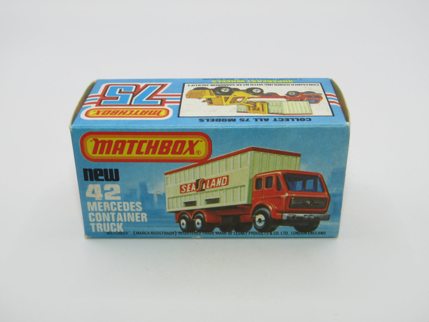 Matchbox Superfast No 42C Mercedes Truck Mayflower PURPLE Windows