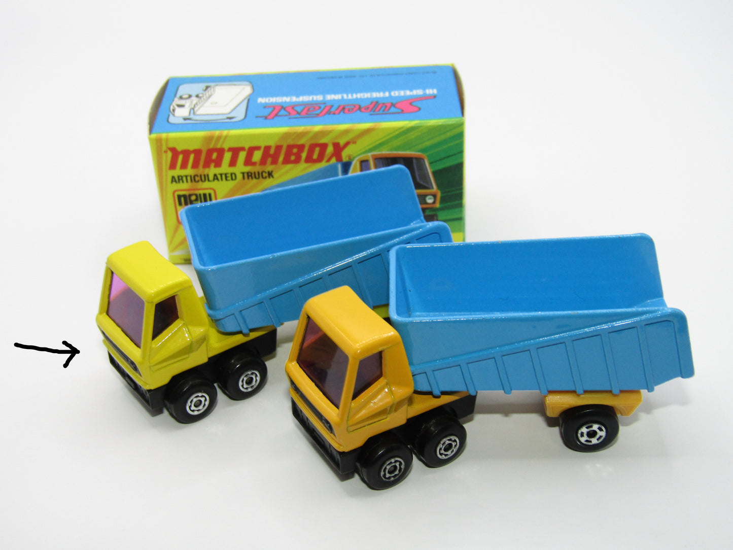 Matchbox Superfast 50B Articulated Truck LEMON Yellow PURPLE Windows