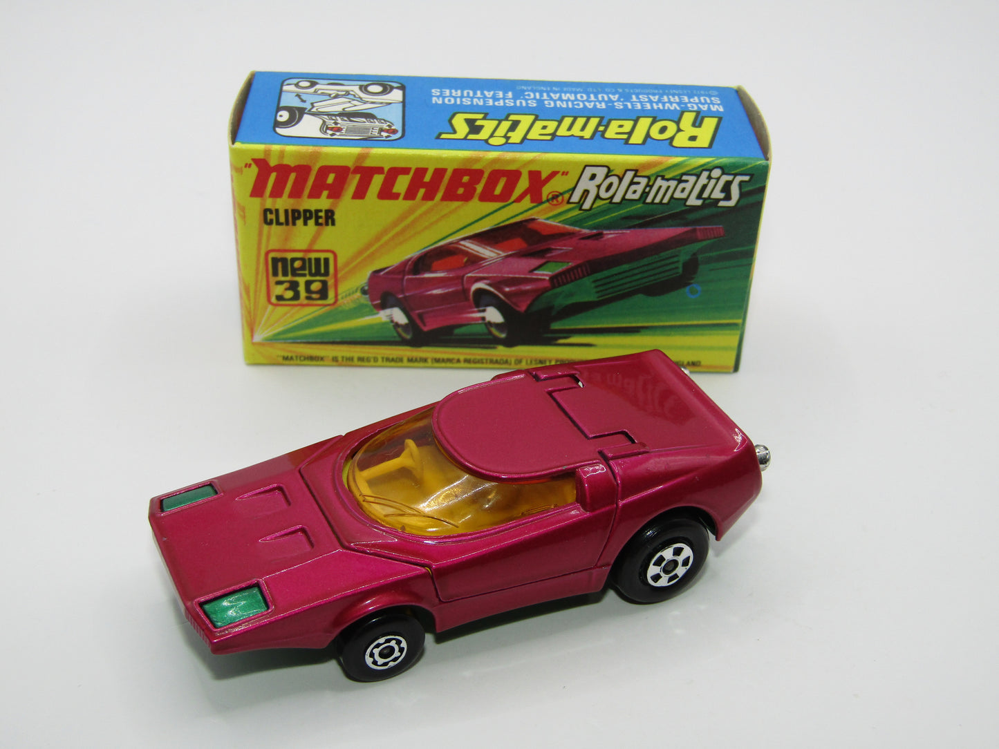 Matchbox Superfast 39A Clipper Magenta Purple Metallic BLUE GREEN Base