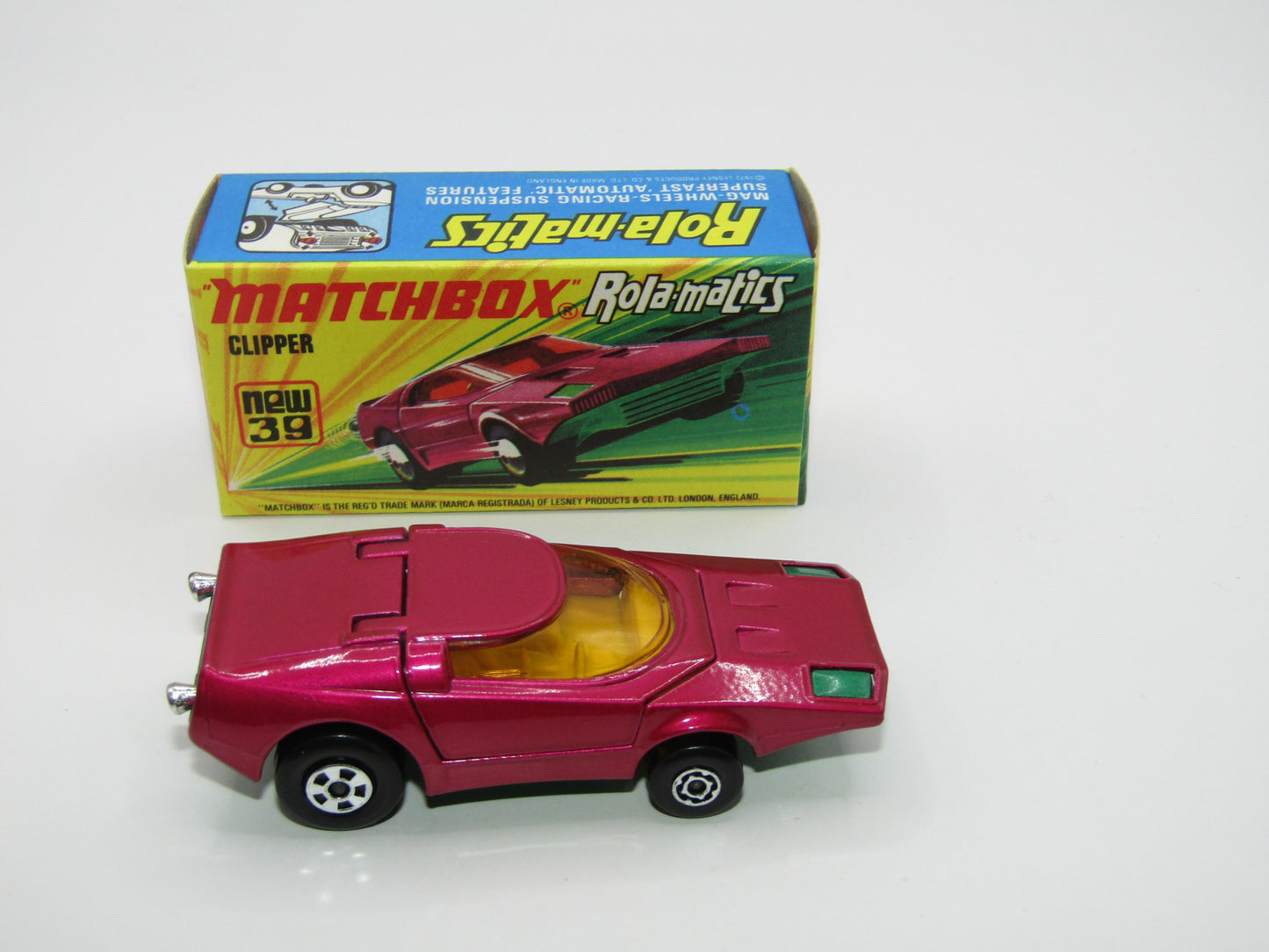 Matchbox Superfast 39A Clipper Magenta Purple Metallic BLUE GREEN Base