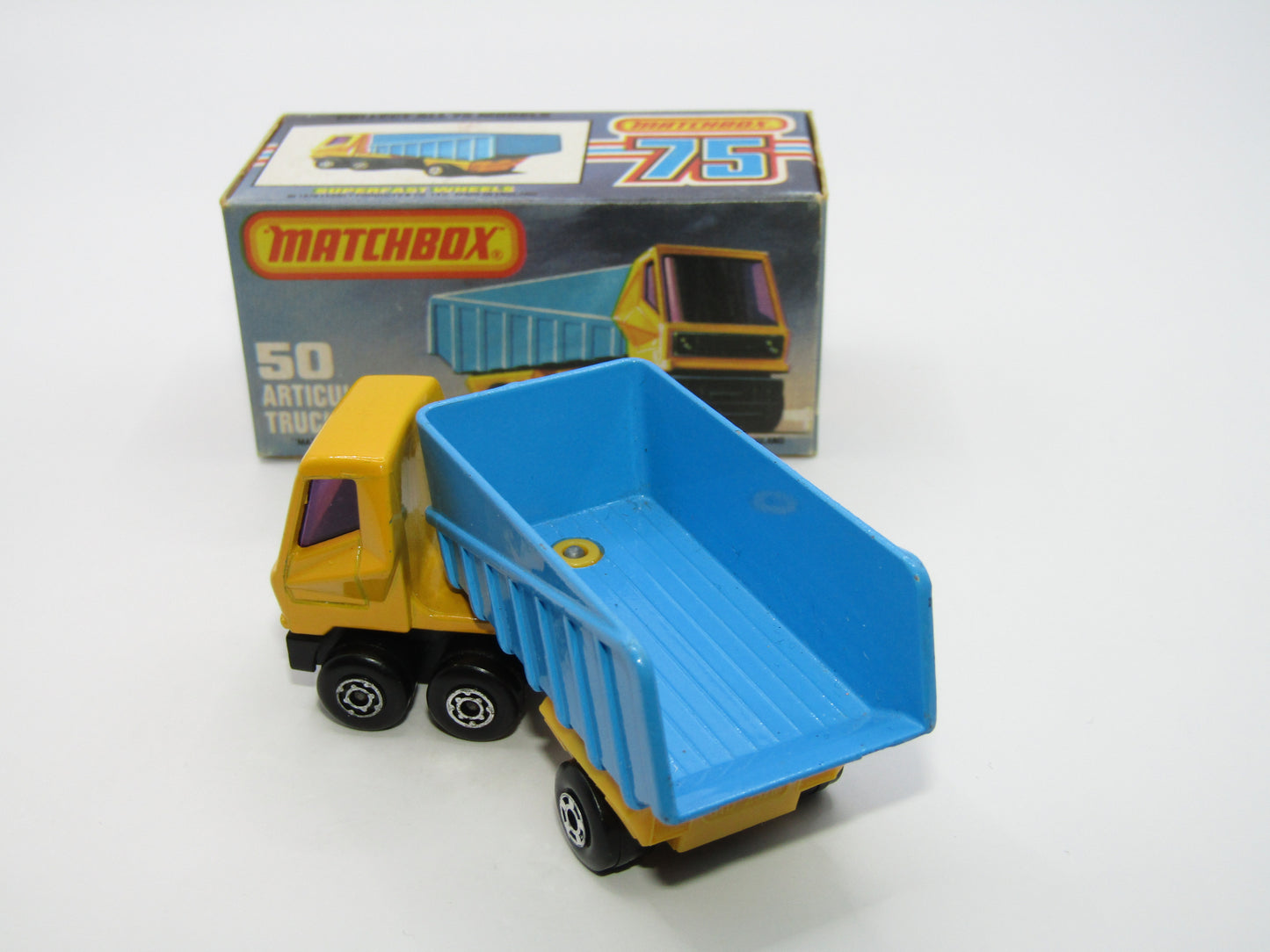 Matchbox Superfast 50B Articulated Truck Dark Yellow Purple Windows
