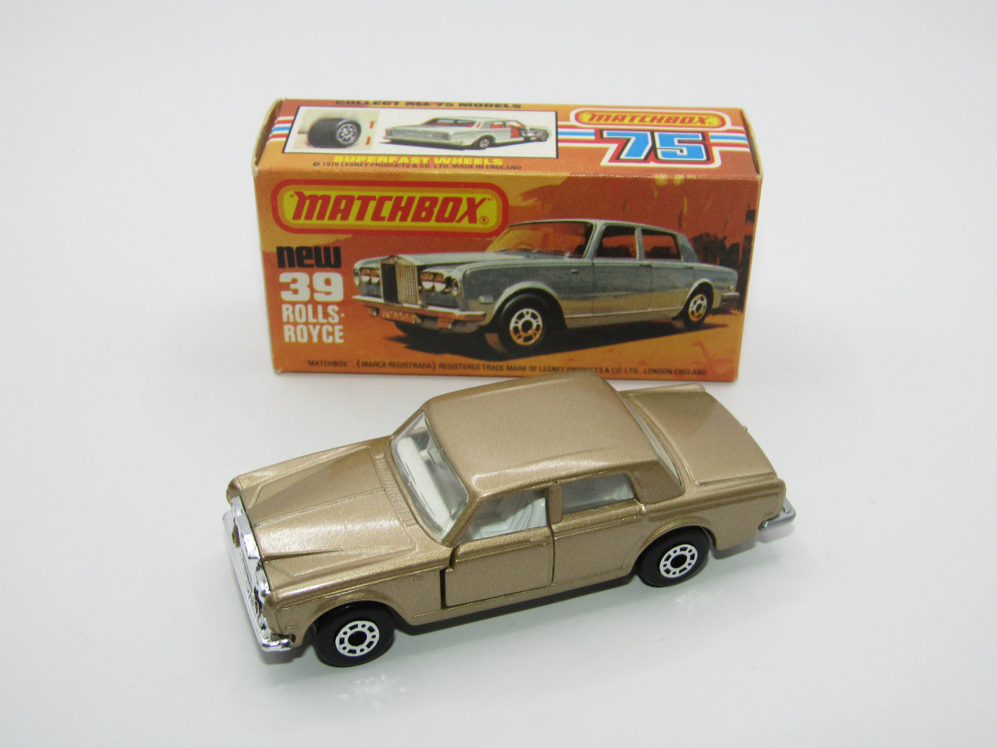 Matchbox Superfast 39B Rolls Royce Silver Shadow Gold SILVER PAINTED Base