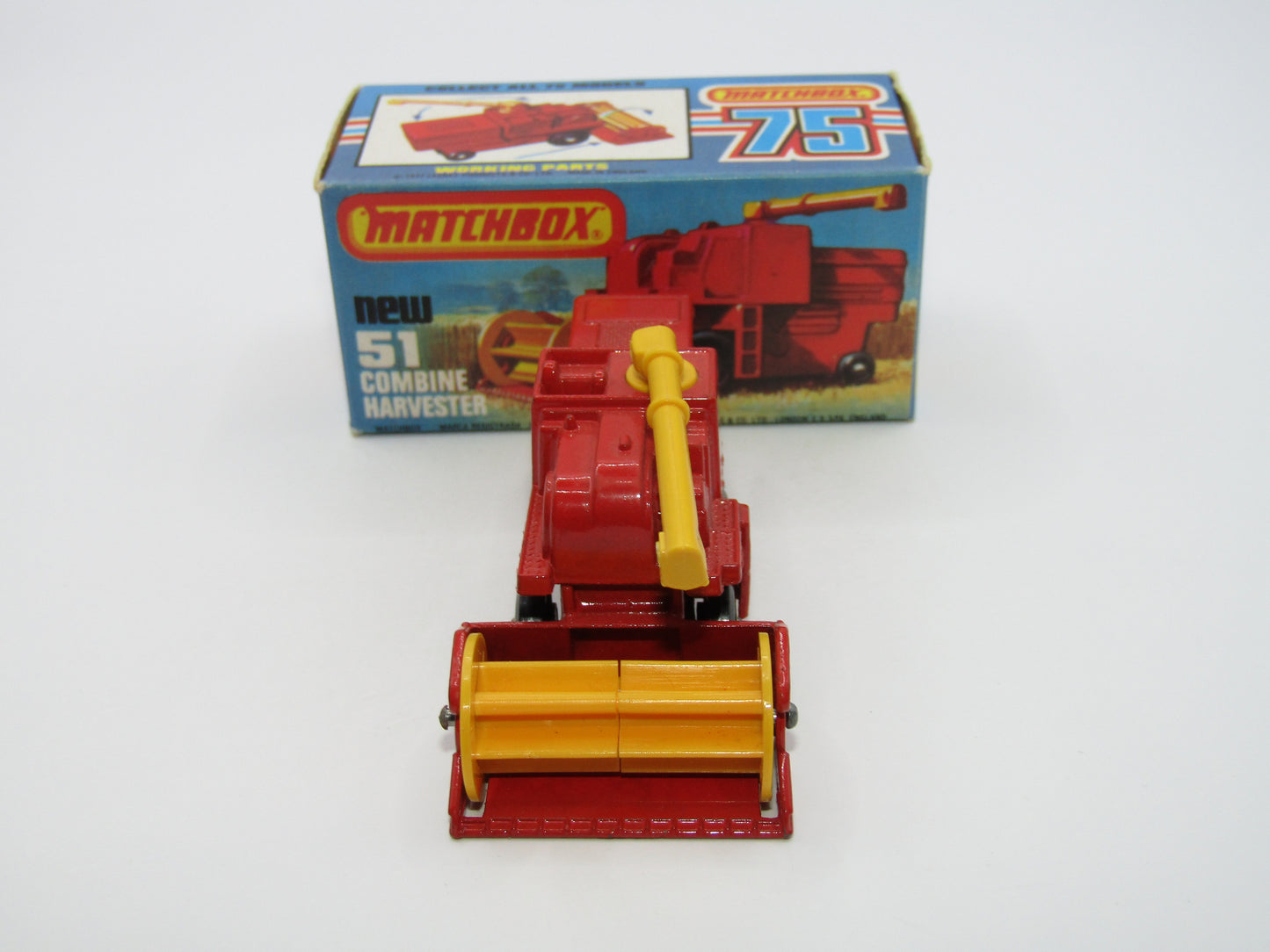 Matchbox Superfast 51C Combine Harvester HOLLOW Base 4 Spoke Yellow Hubs