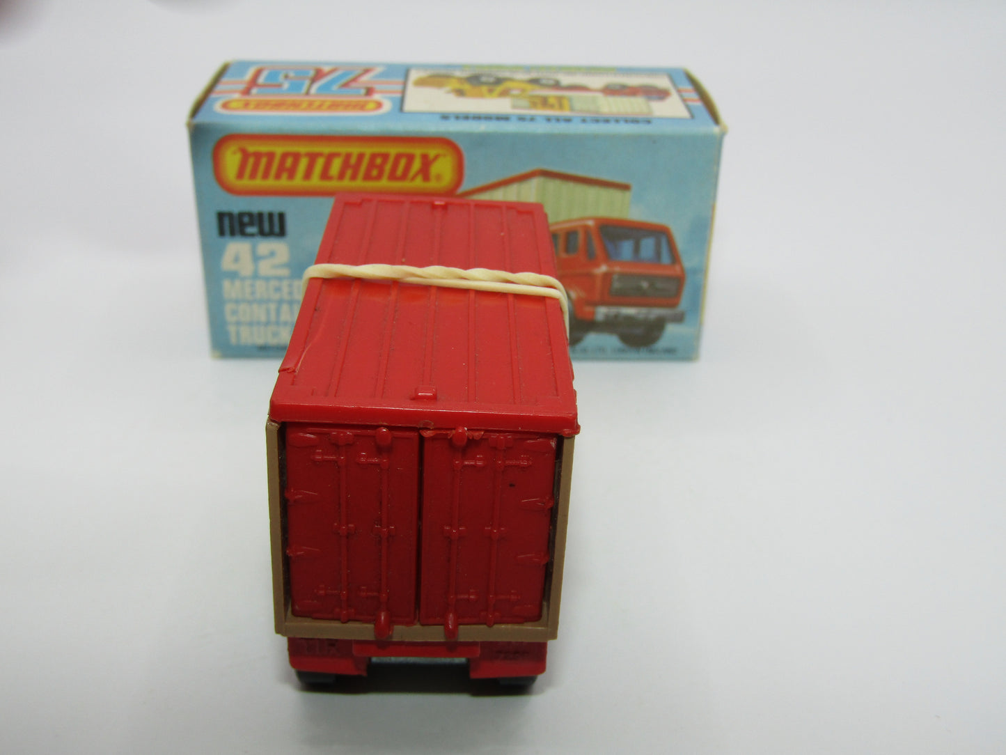 Matchbox Superfast no 42C Mercedes Container Truck TAN Sealand Labels