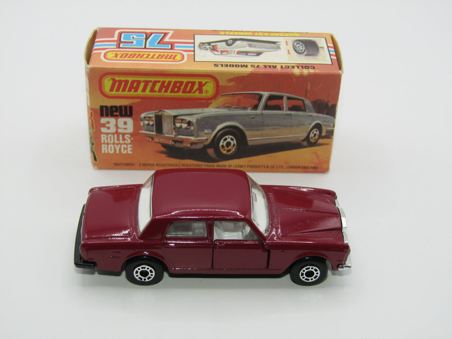 Matchbox Superfast 39B Rolls Royce Silver Shadow Plum BLACK BASE