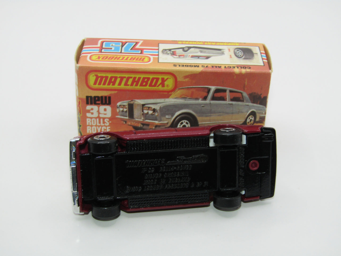 Matchbox Superfast 39B Rolls Royce Silver Shadow Plum BLACK BASE
