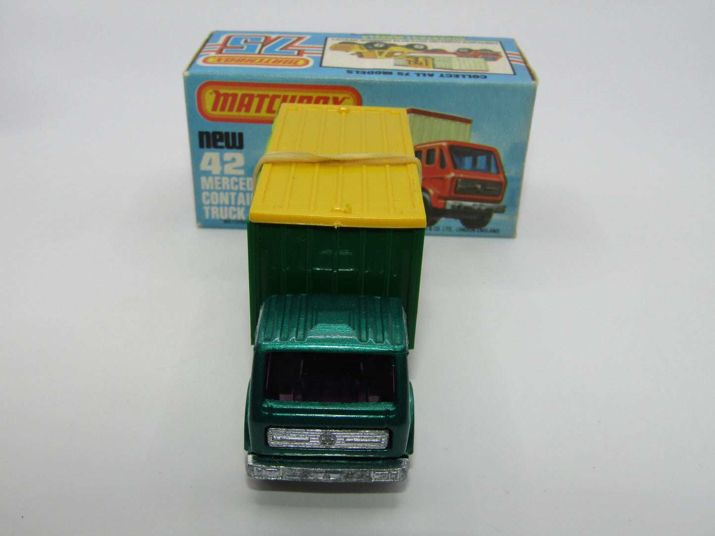 Matchbox Superfast 42C Mercedes Truck Green PURPLE Windows Yellow Roof