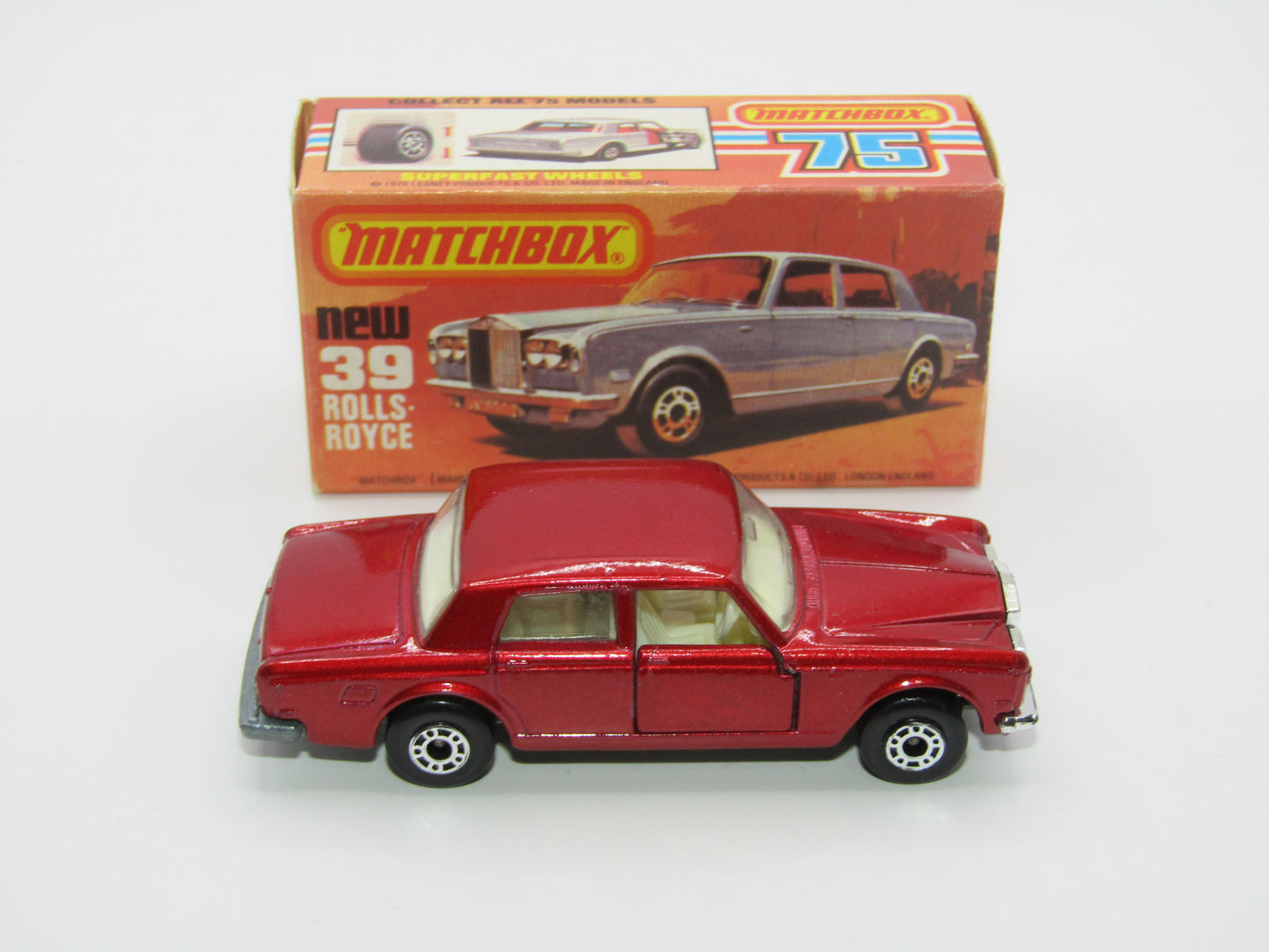 Matchbox Superfast 39B Rolls Royce Silver Shadow Red, Light Cream Interior