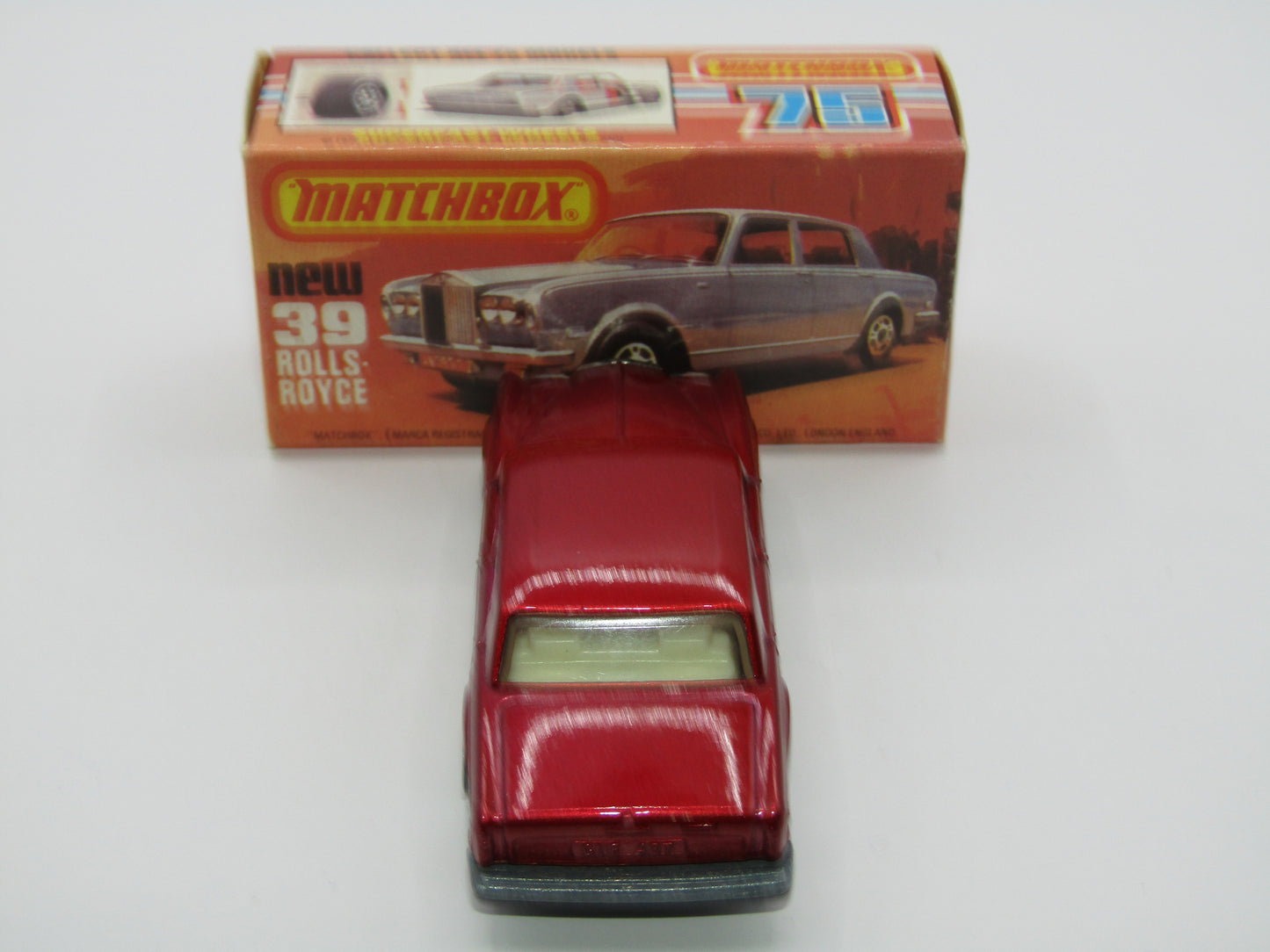 Matchbox Superfast 39B Rolls Royce Silver Shadow Red, Light Cream Interior