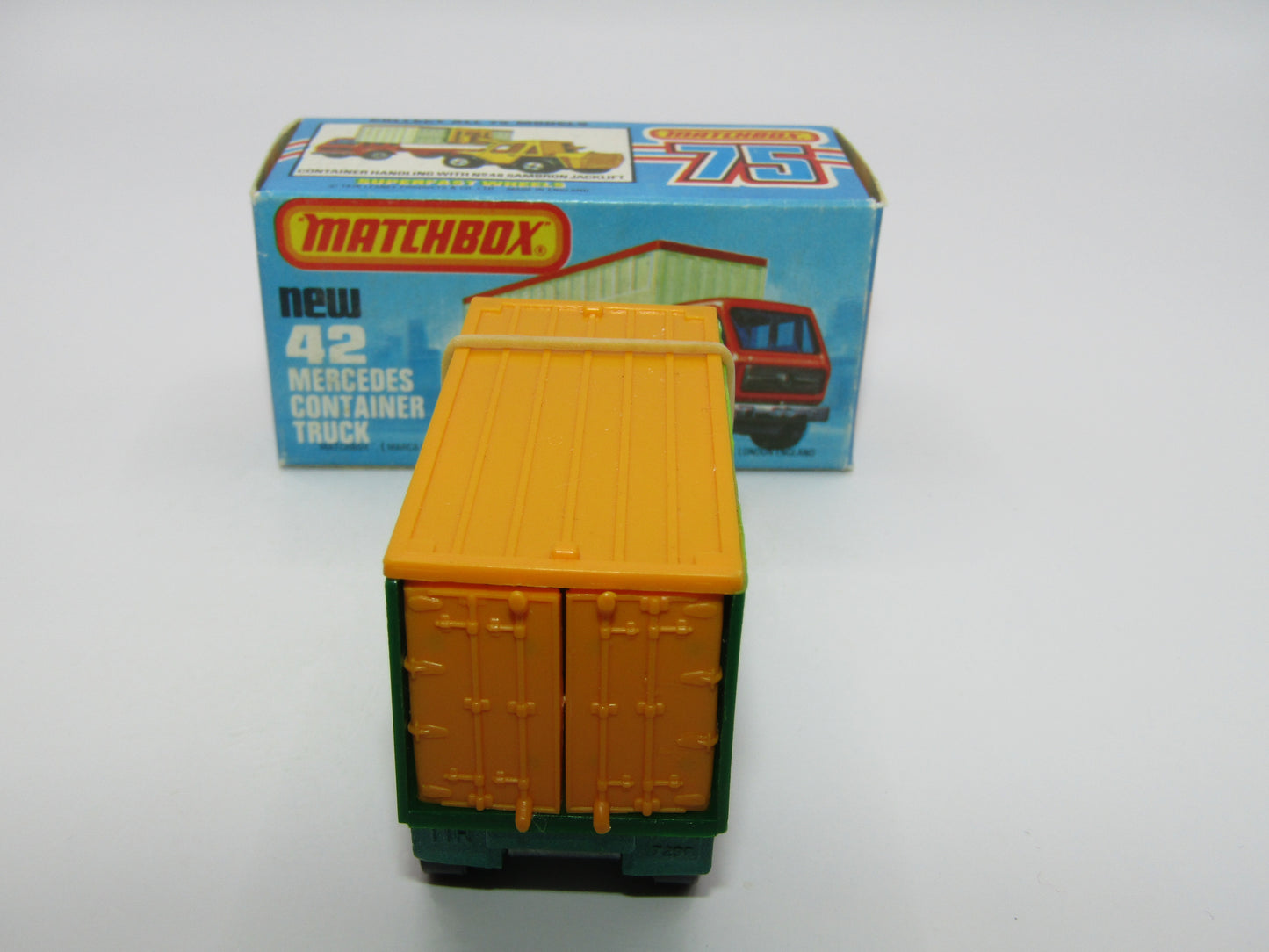 Matchbox Superfast 42C Mercedes Truck Green Blue Windows Orange Roof