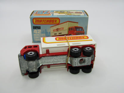 Matchbox Superfast 42C Mercedes Container Truck MATCHBOX to the LEFT