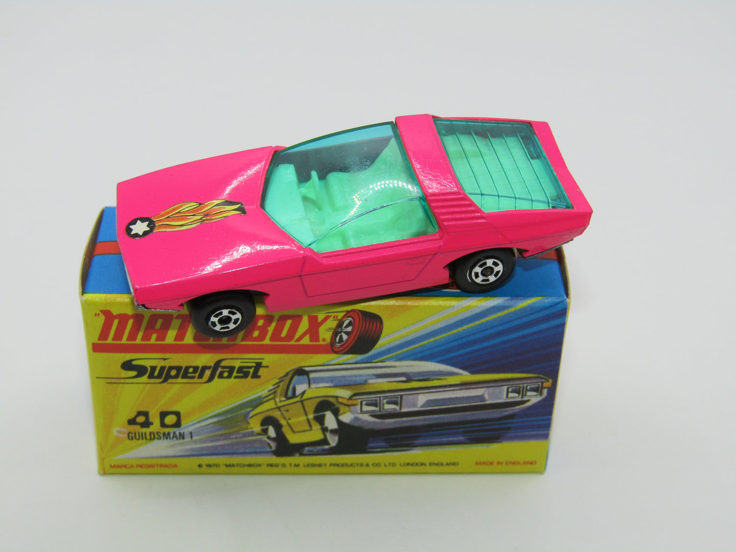 Matchbox Superfast 40A Vauxhall Guildsman LIGHT Pink Black Star Black Background