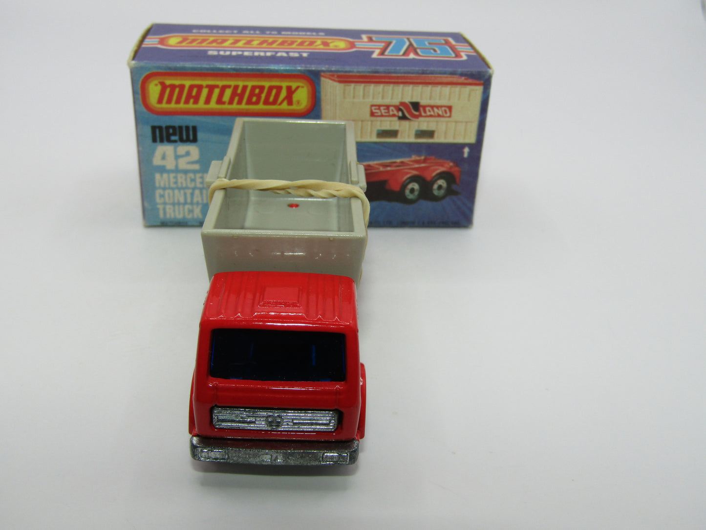 Matchbox Superfast 42C Mercedes Container Truck LIGHT RED Plastic Grey Container
