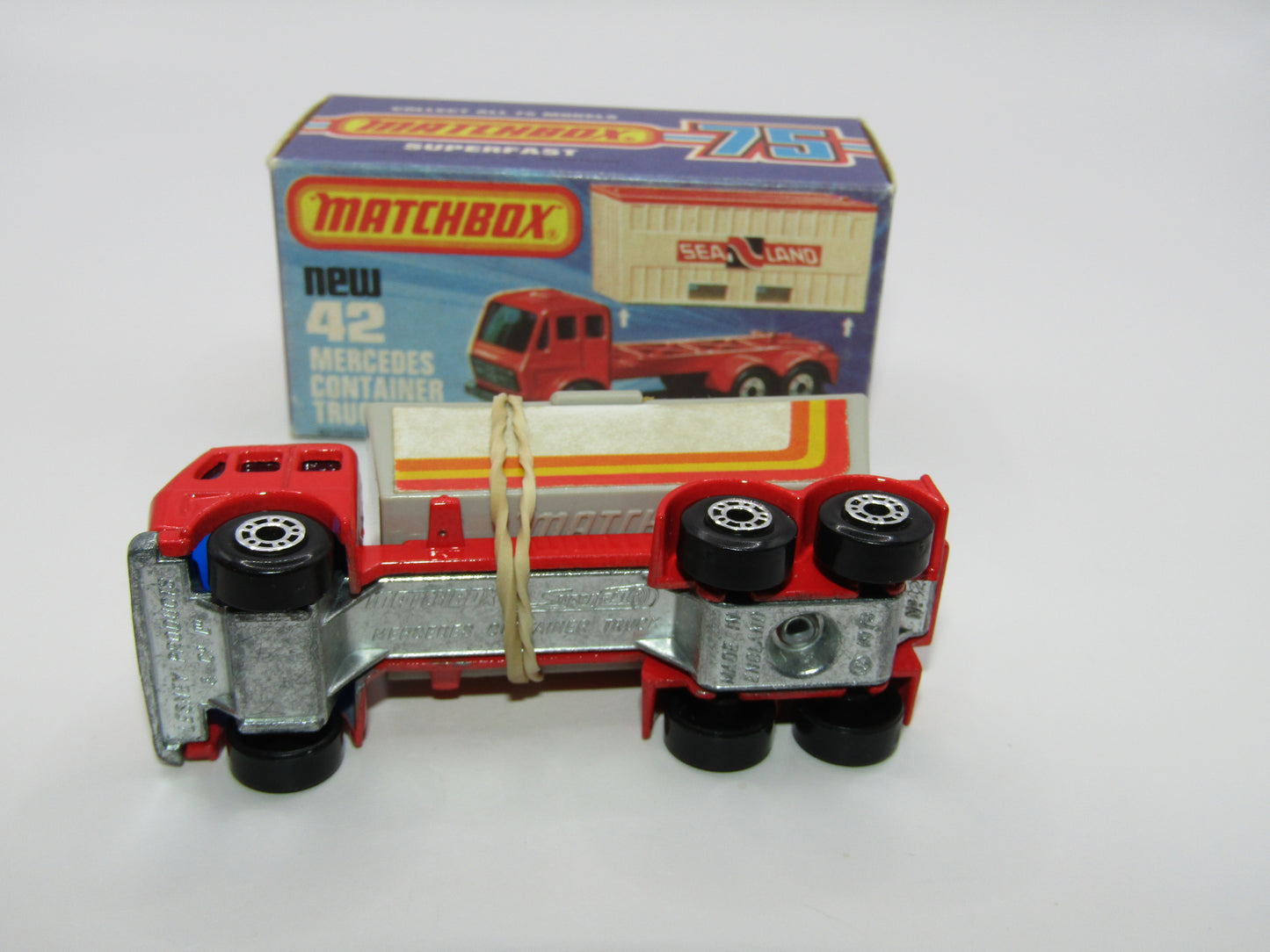Matchbox Superfast 42C Mercedes Container Truck LIGHT RED Plastic Grey Container