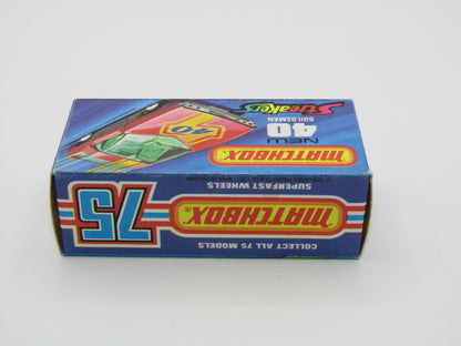 Matchbox Superfast 40A Vauxhall Guildsman DOT DASH Wheels SILVER BASE