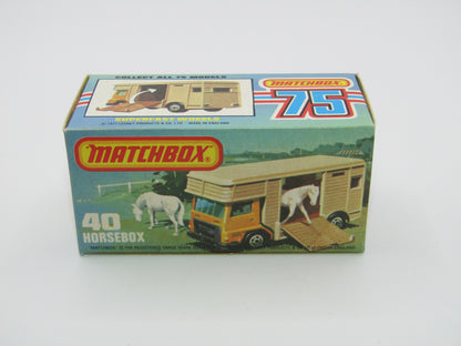 Matchbox Superfast 40B Horse Box Metallic Green SILVER BASE & WHITE Door