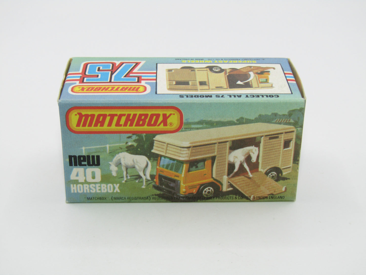 Matchbox Superfast 40B Horse Box Metallic Green GREY DOOR Unpainted Base