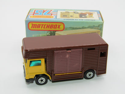 Matchbox Superfast 40B Horse Box YELLOW, Gloss Black Base BROWN DOOR