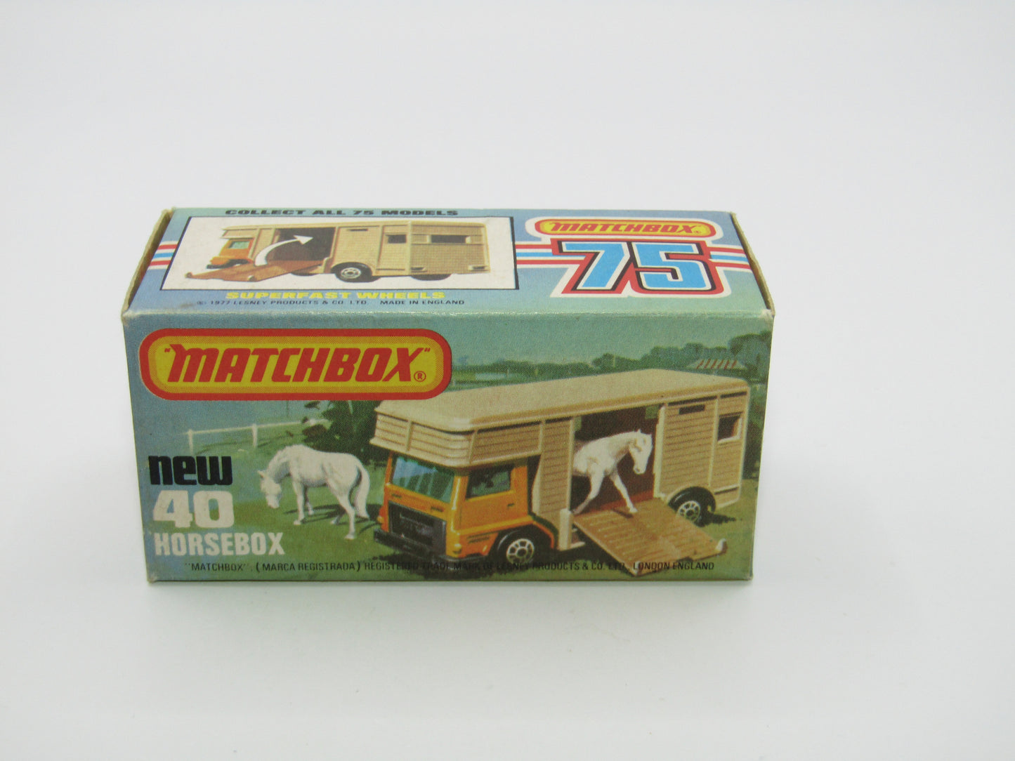Matchbox Superfast 40B Horse Box YELLOW, Gloss Black Base BROWN DOOR