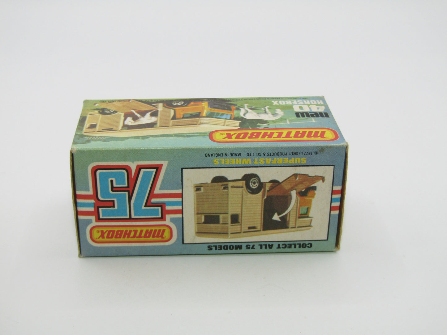 Matchbox Superfast 40B Horse Box YELLOW, Gloss Black Base BROWN DOOR
