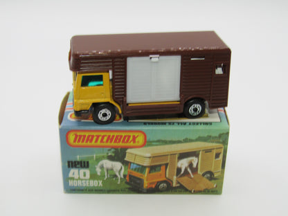 Matchbox Superfast 40B Horse Box YELLOW, OPAQUE WHITE Door Gloss Black Base