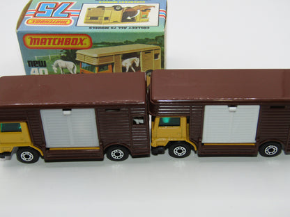 Matchbox Superfast 40B Horse Box YELLOW, OPAQUE WHITE Door Gloss Black Base