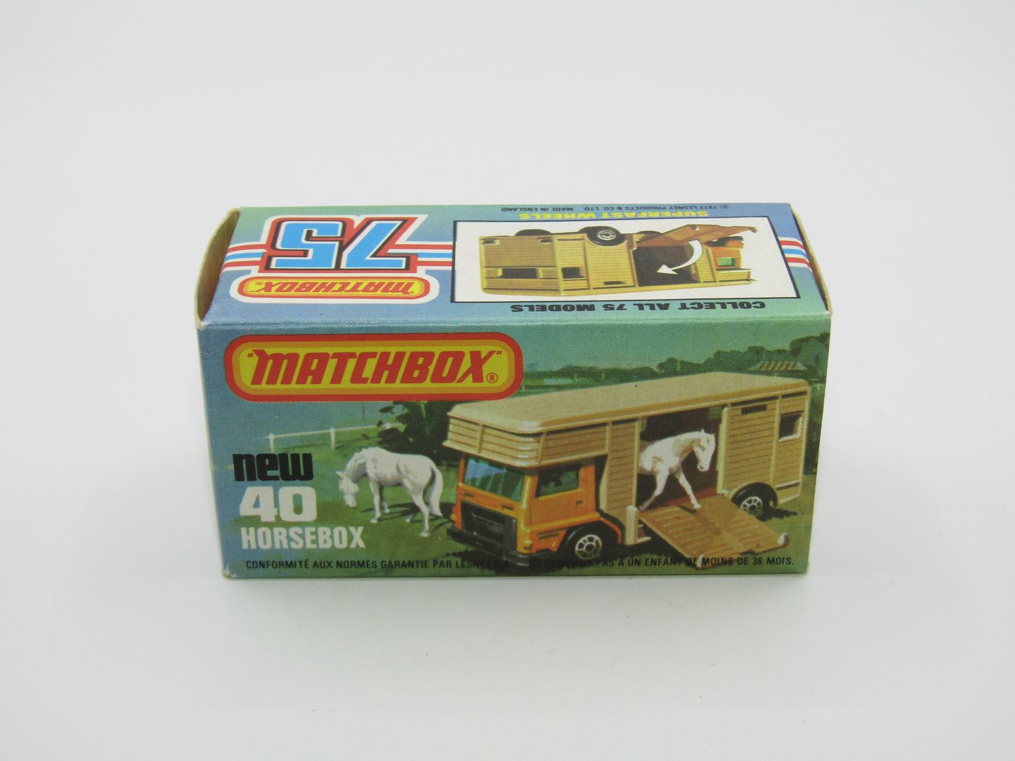Matchbox Superfast 40B Horse Box YELLOW, OPAQUE WHITE Door Gloss Black Base