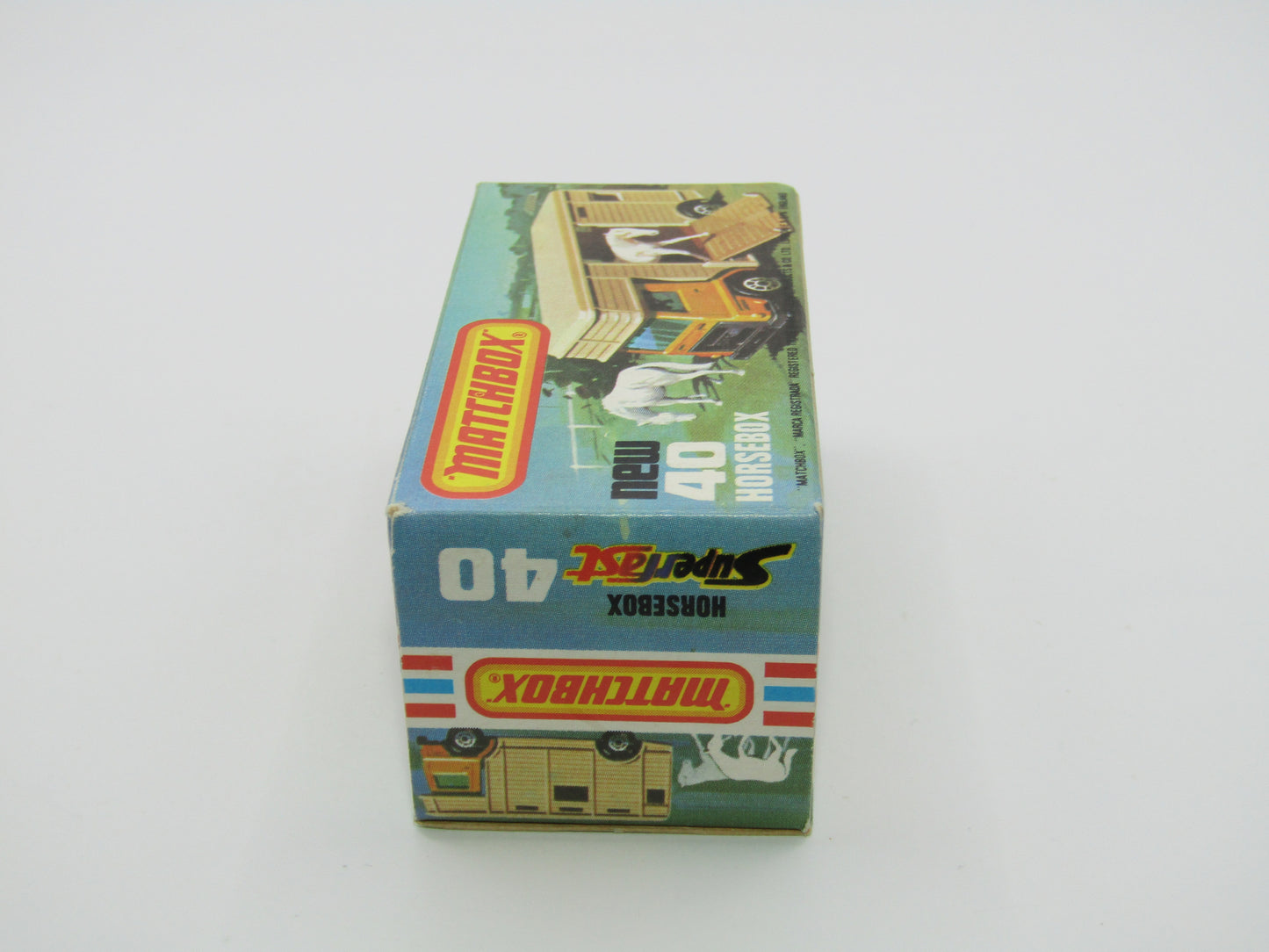 Matchbox Superfast 40B Horse Box YELLOW, OPAQUE WHITE Door Gloss Black Base