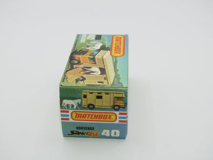 Matchbox Superfast 40B Horse Box YELLOW, OPAQUE WHITE Door Gloss Black Base