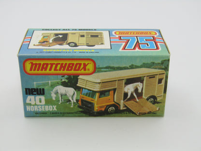 Matchbox Superfast 40B Horse Box Orange GREEN Door Black Base