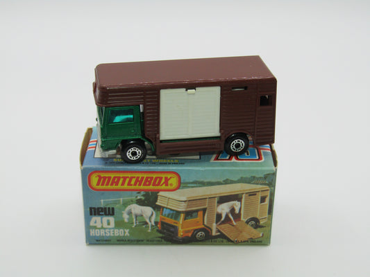 Matchbox Superfast 40B Horse Box Green Chocolate Box, WHITE Door