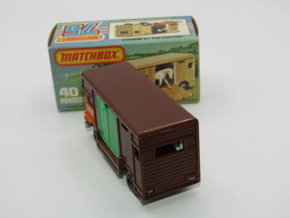 Matchbox Superfast 40B Horse Box Green, BLACK Hubs, Green Door Unp Base