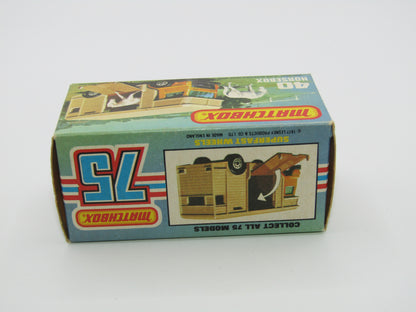 Matchbox Superfast 40B Horse Box Green, BLACK Hubs, Green Door Unp Base