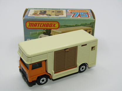 Matchbox Superfast 40B Horse Box Orange YELLOW Box Lt Green Windows