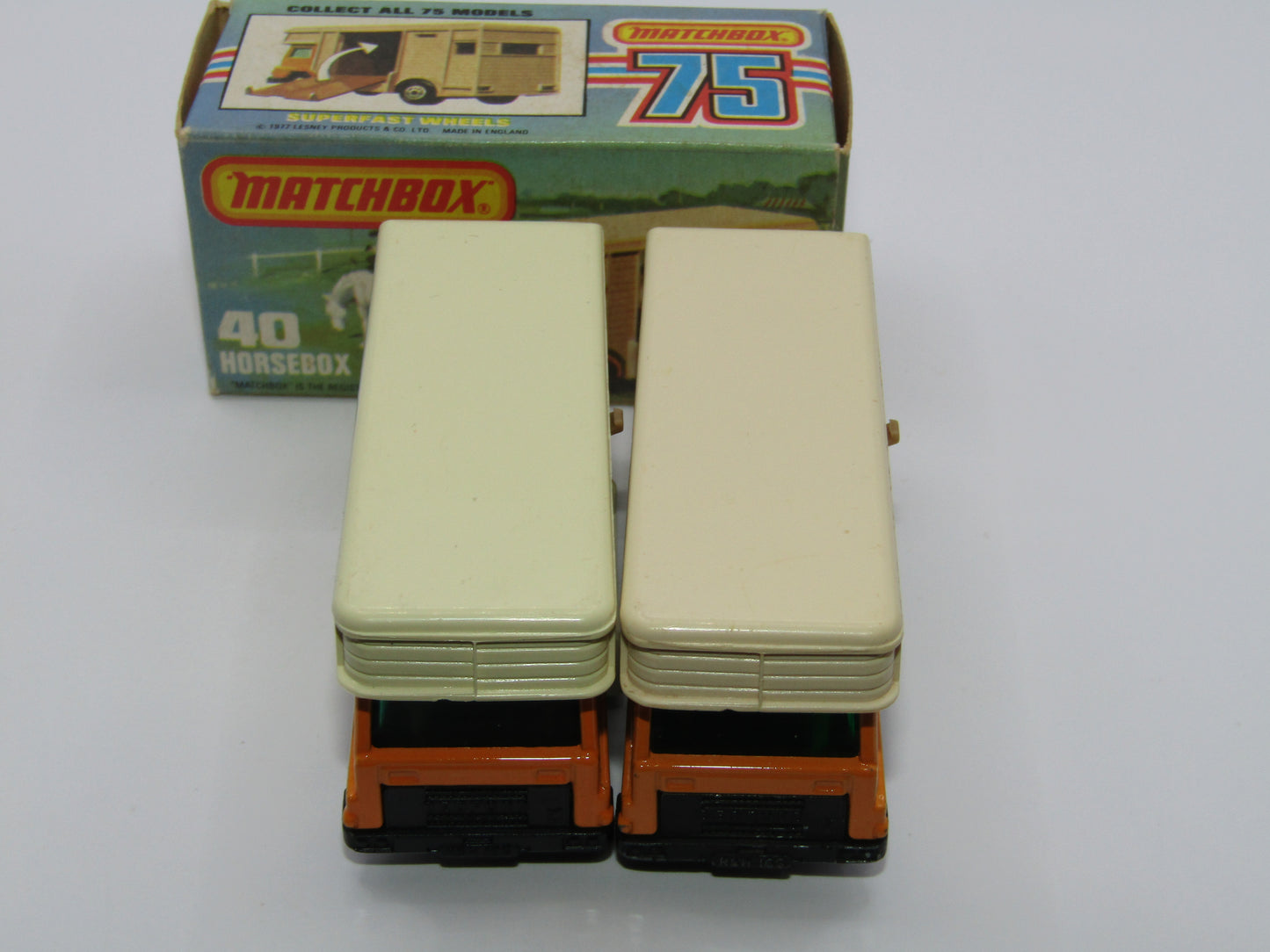 Matchbox Superfast 40B Horse Box Orange YELLOW Box Lt Green Windows