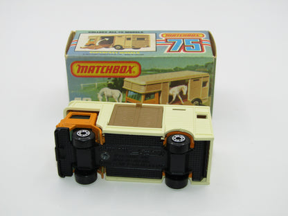Matchbox Superfast 40B Horse Box Orange YELLOW Box Lt Green Windows