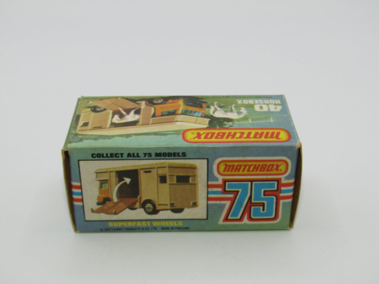 Matchbox Superfast 40B Horse Box Orange YELLOW Box Lt Green Windows