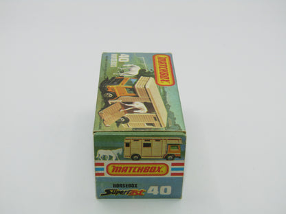 Matchbox Superfast 40B Horse Box Orange YELLOW Box Lt Green Windows