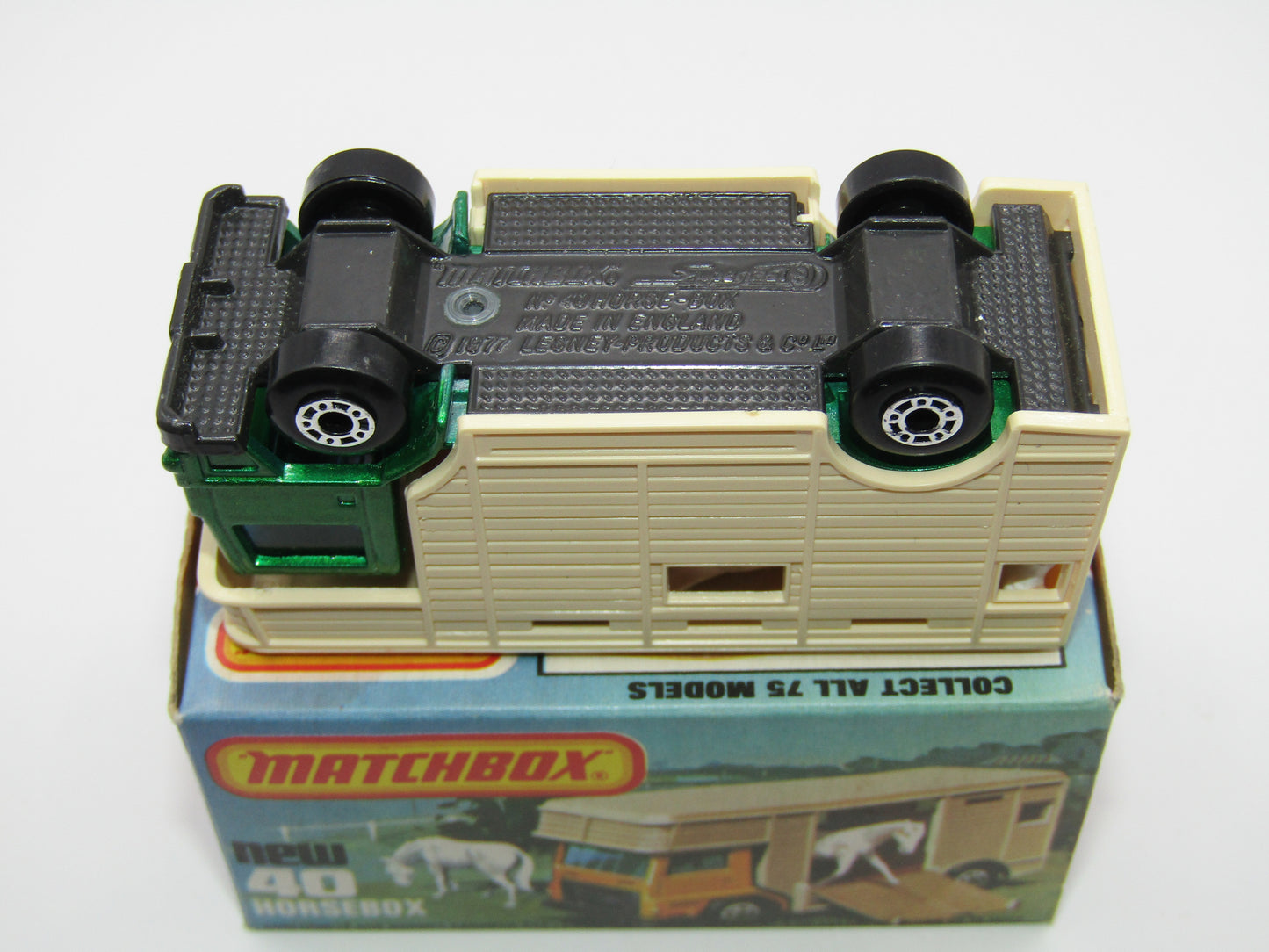 Matchbox Superfast 40B Horse Box Green GREY BASE Brown Door