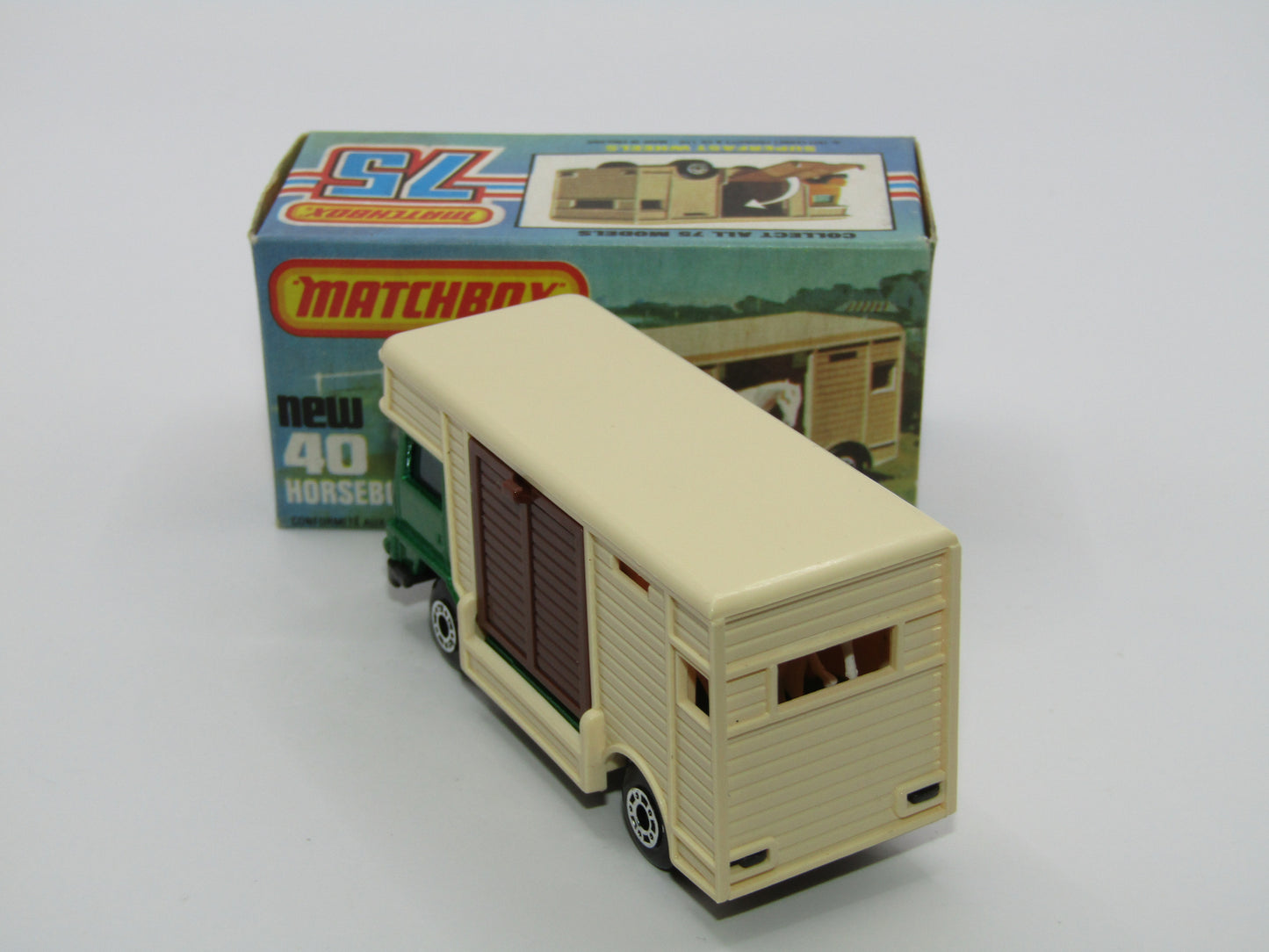Matchbox Superfast 40B Horse Box Green GREY BASE Brown Door