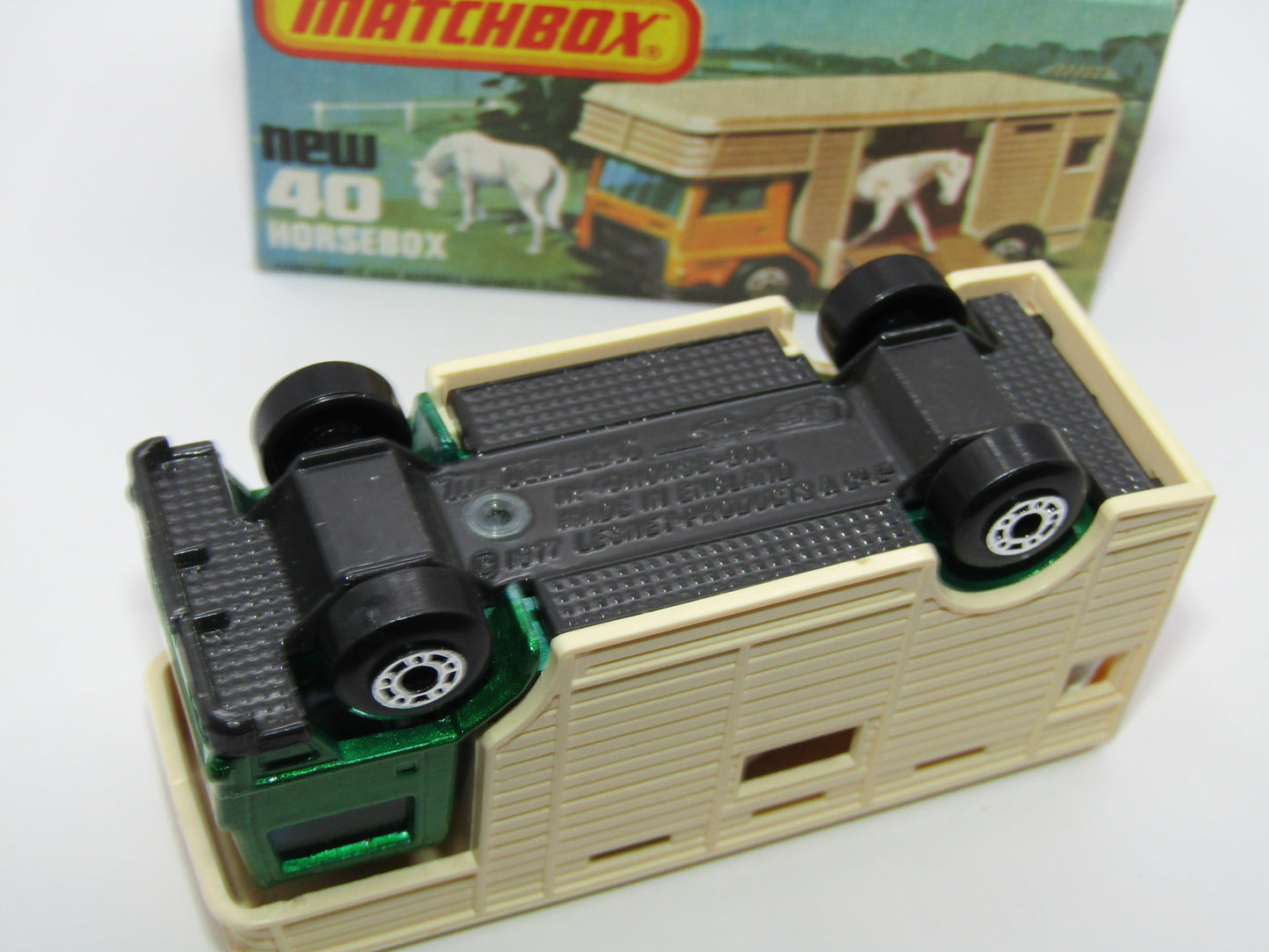 Matchbox Superfast 40B Horse Box Green GREY BASE Brown Door