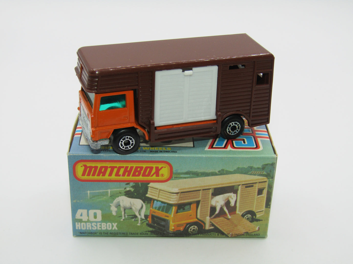 Matchbox Superfast 40B Horse Box Orange UNPAINTED Base White door