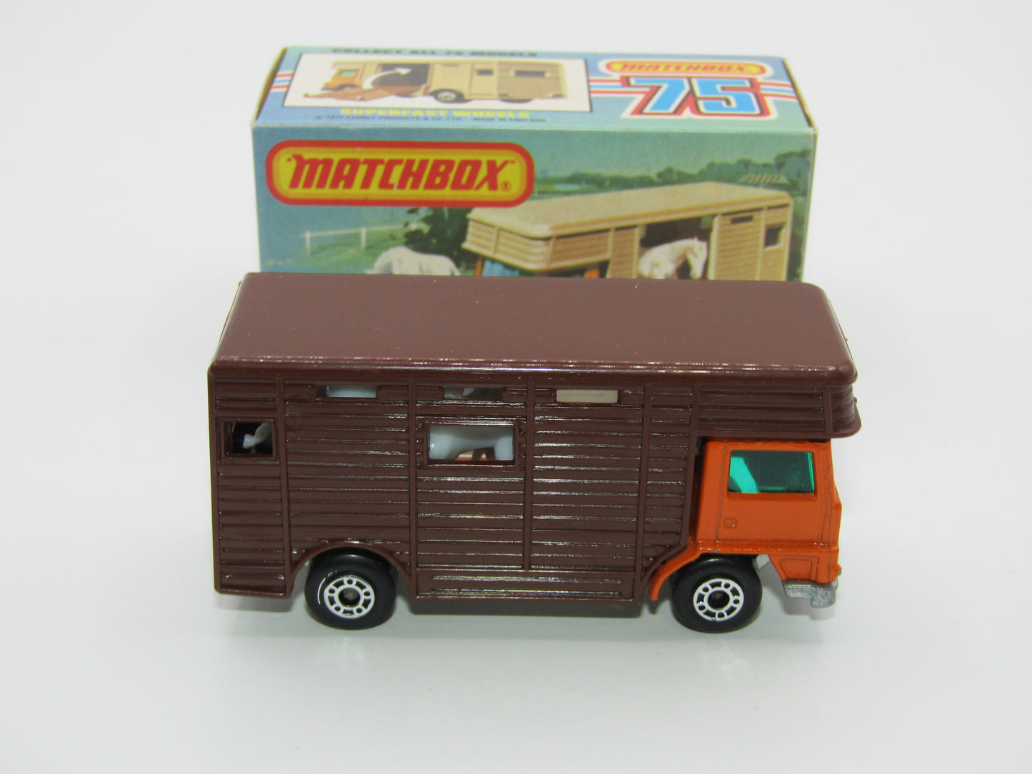 Matchbox Superfast 40B Horse Box Orange UNPAINTED Base White door